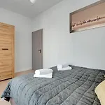 Royal Rose - Premium Beach Apartment